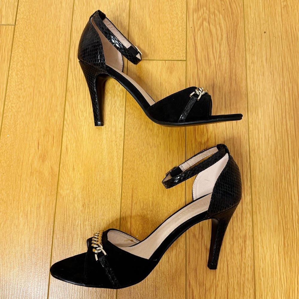 Queen Vivi Black Suede Heels Snake Pattern